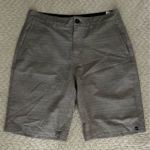 Quiksilver Amphibian Men’s Gray Everyday‎ Flat Front Shorts Size 31